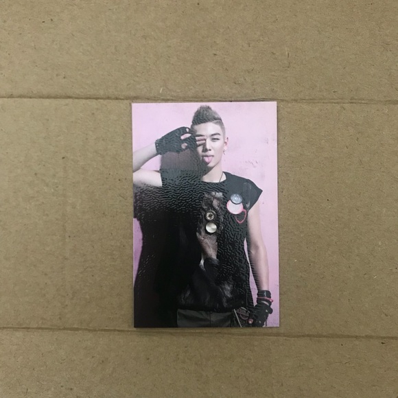 NU’EST OFFICIAL BAEKHO PHOTO CARD 1st Album - Picture 1 of 4